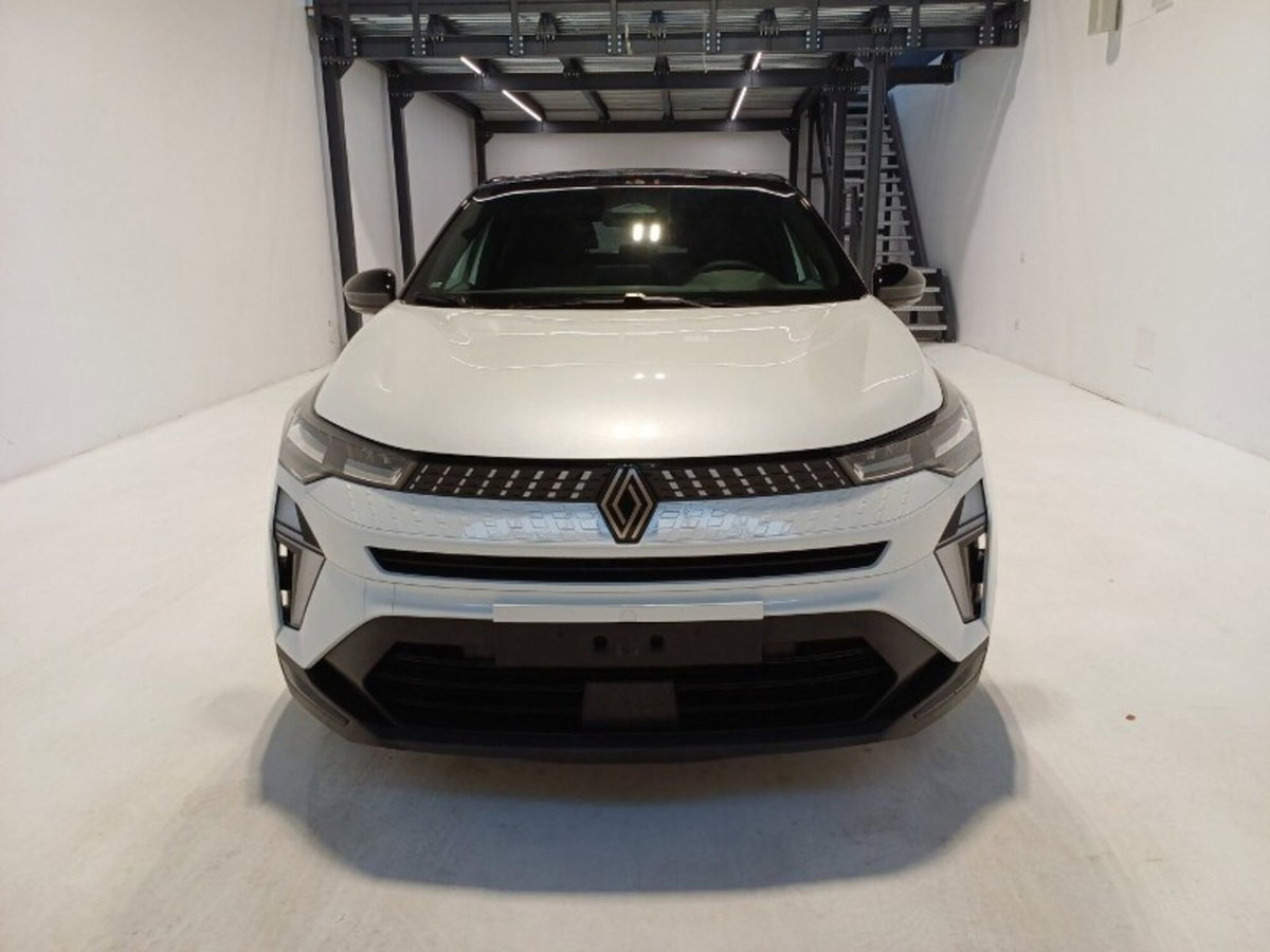Renault Captur 1.2 eco-g Techno 120cv (2)