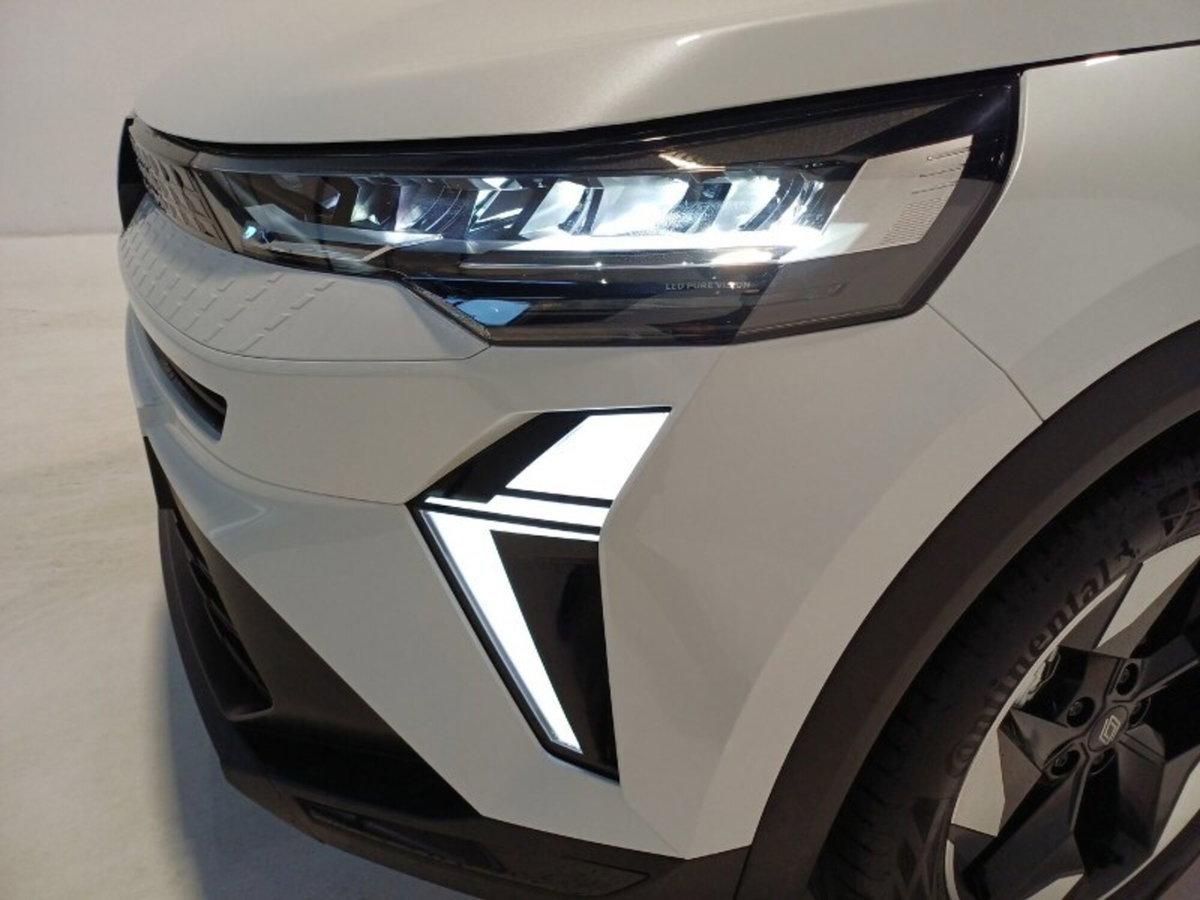 Renault Captur 1.2 eco-g Techno 120cv (9)