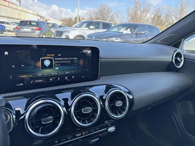 Mercedes-Benz Classe A Sedan 180 d Automatic 4p. Executive (10)