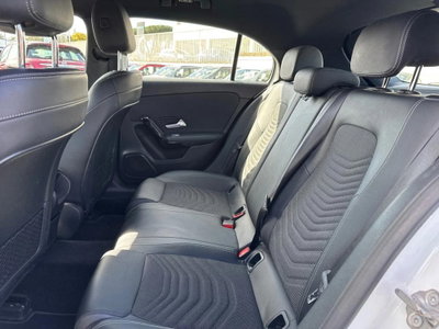 Mercedes-Benz Classe A Sedan 180 d Automatic 4p. Executive (20)