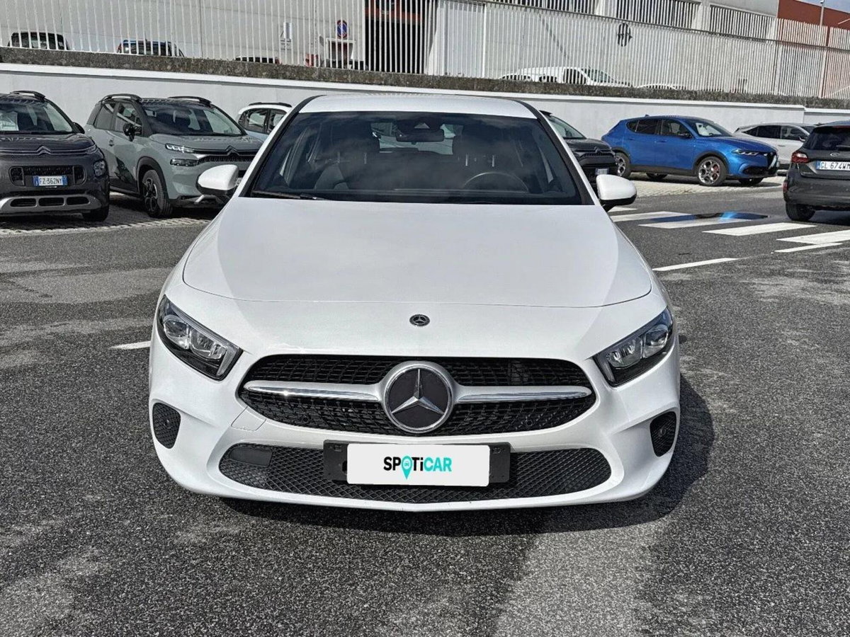 Mercedes-Benz Classe A Sedan 180 d Automatic 4p. Executive (3)