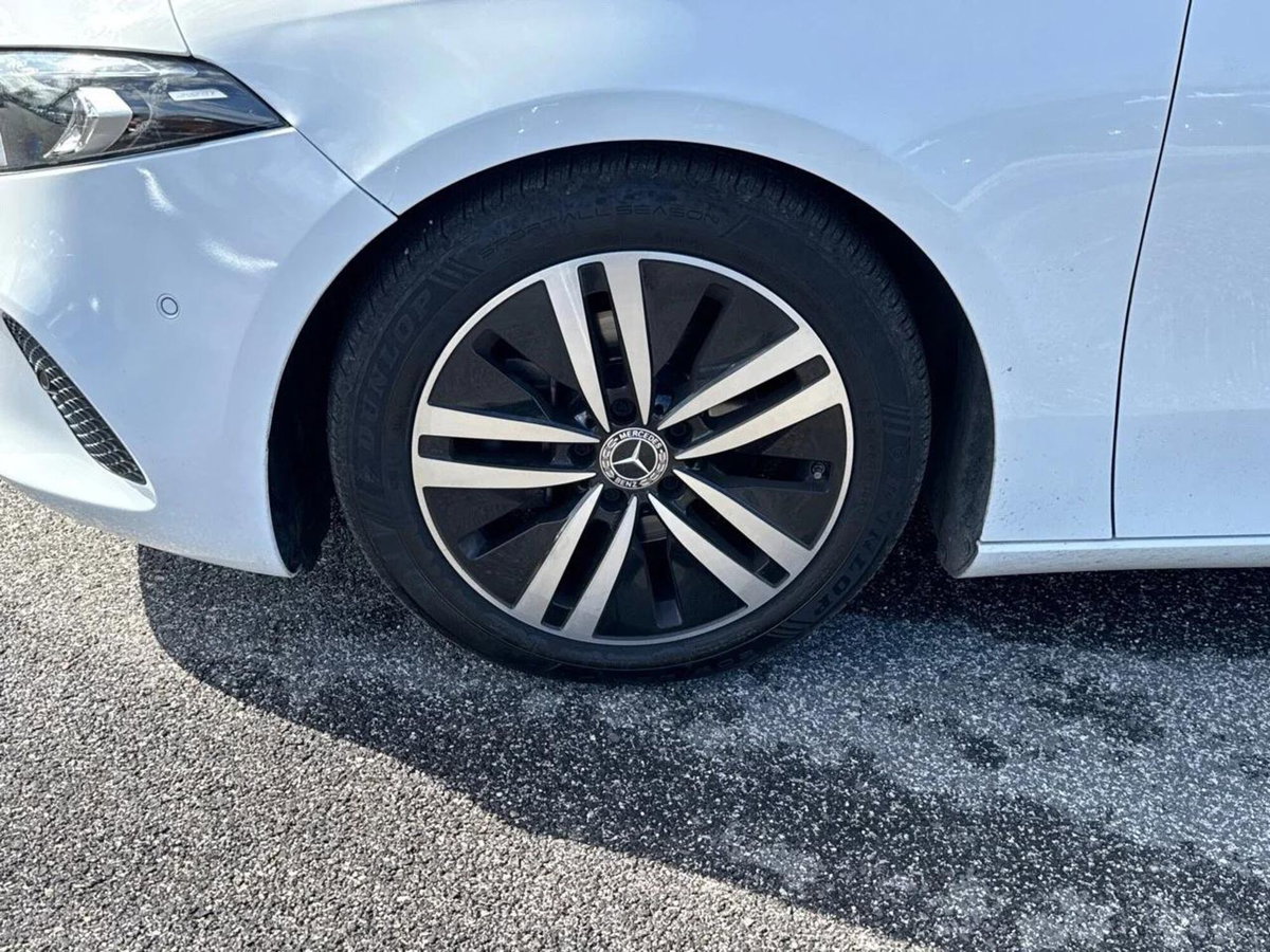Mercedes-Benz Classe A Sedan 180 d Automatic 4p. Executive (4)