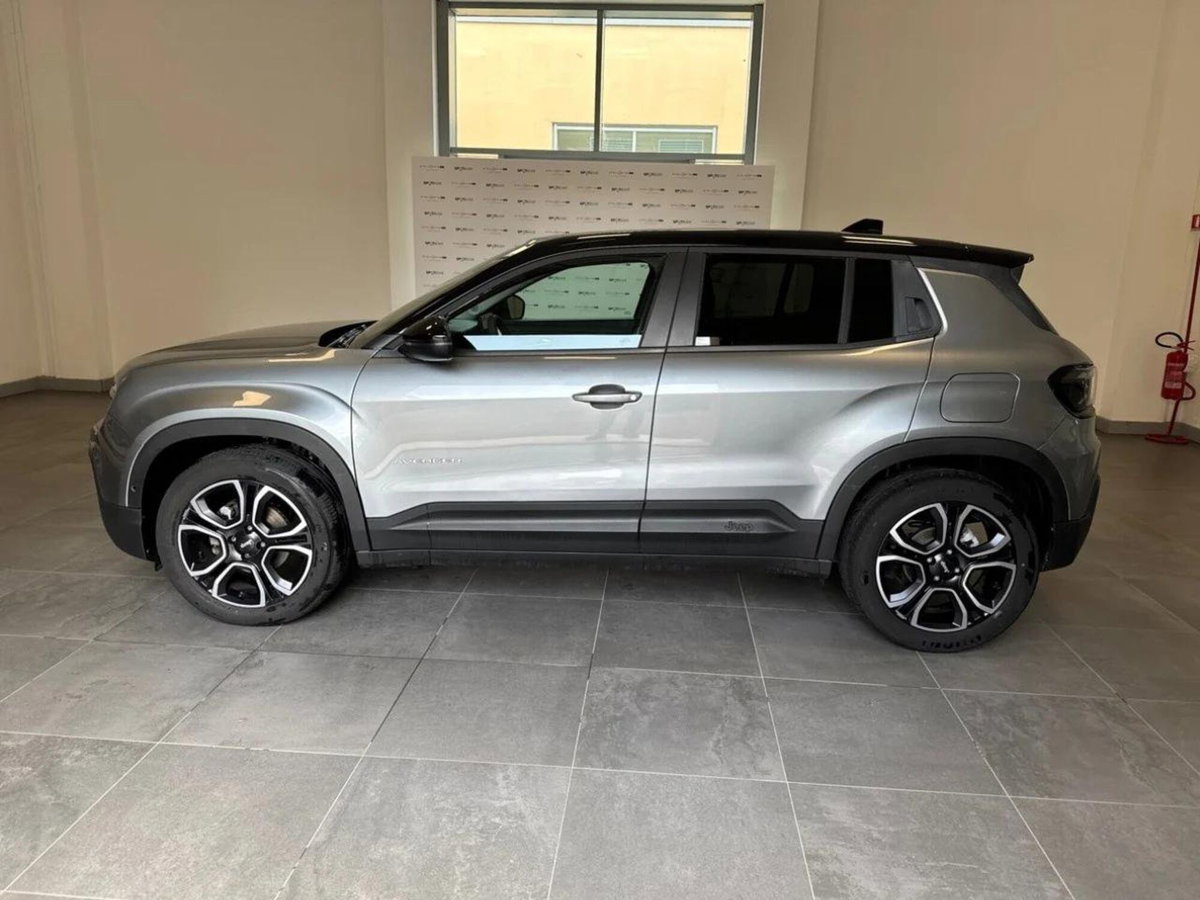 Jeep Avenger 1.2 turbo Summit fwd 100cv (17)