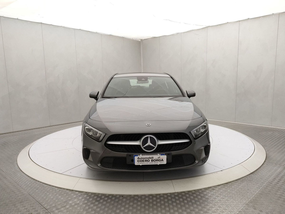 Mercedes-Benz Classe A 180 d Business (2)