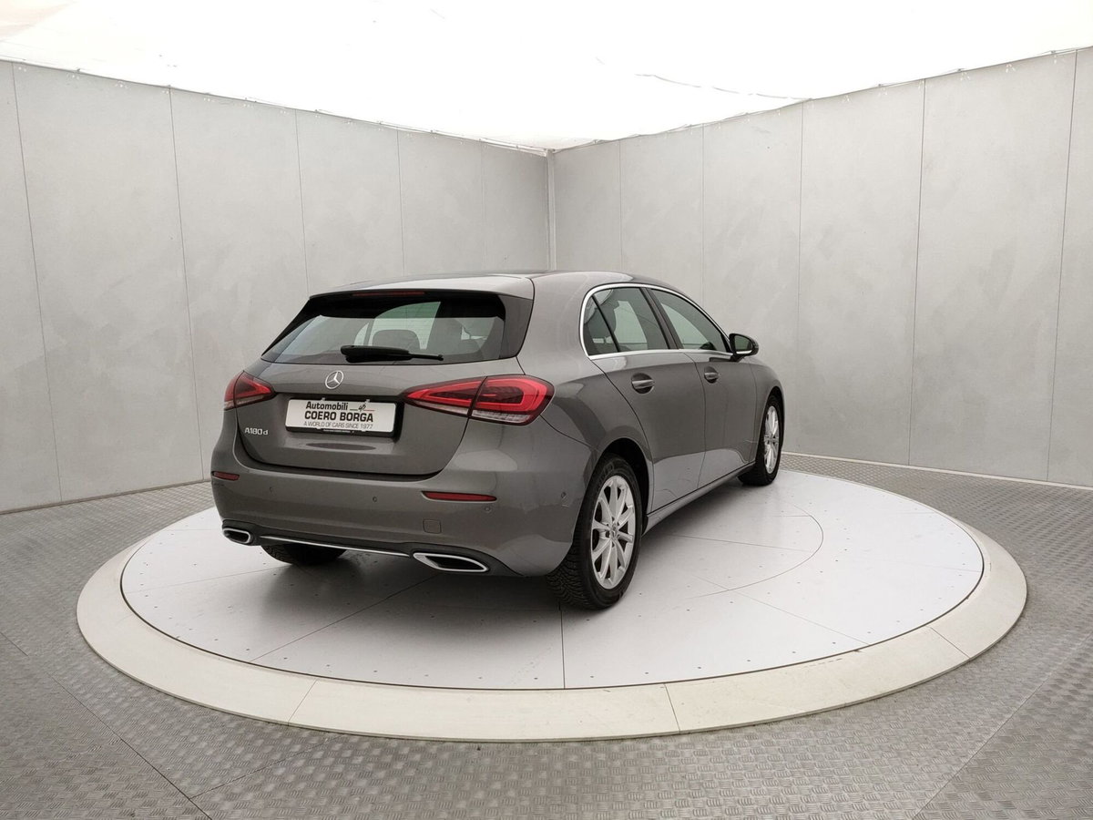 Mercedes-Benz Classe A 180 d Business (4)