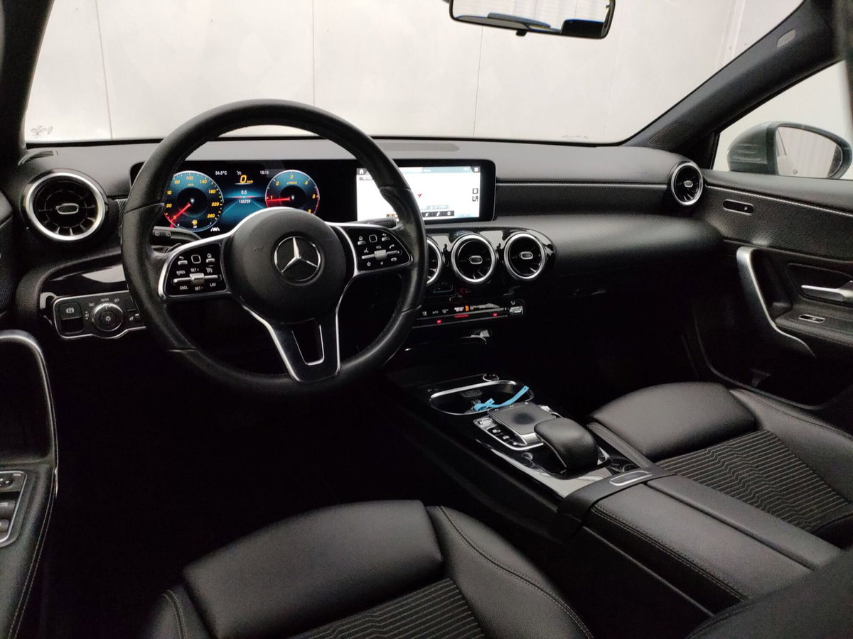 Mercedes-Benz Classe A 180 d Business (9)