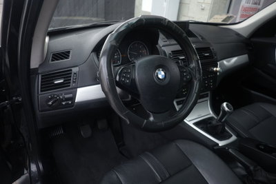 BMW X3 2.0d cat Futura (14)