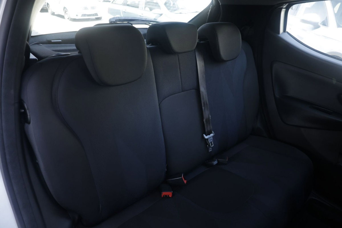 Lancia Ypsilon 1.2 69 CV 5 porte Platinum (12)