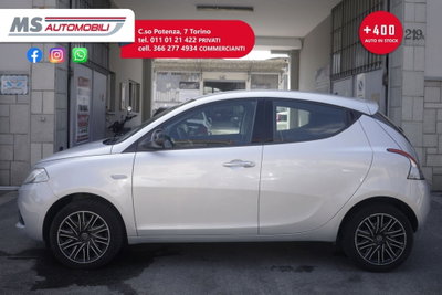 Lancia Ypsilon 1.2 69 CV 5 porte Platinum (4)