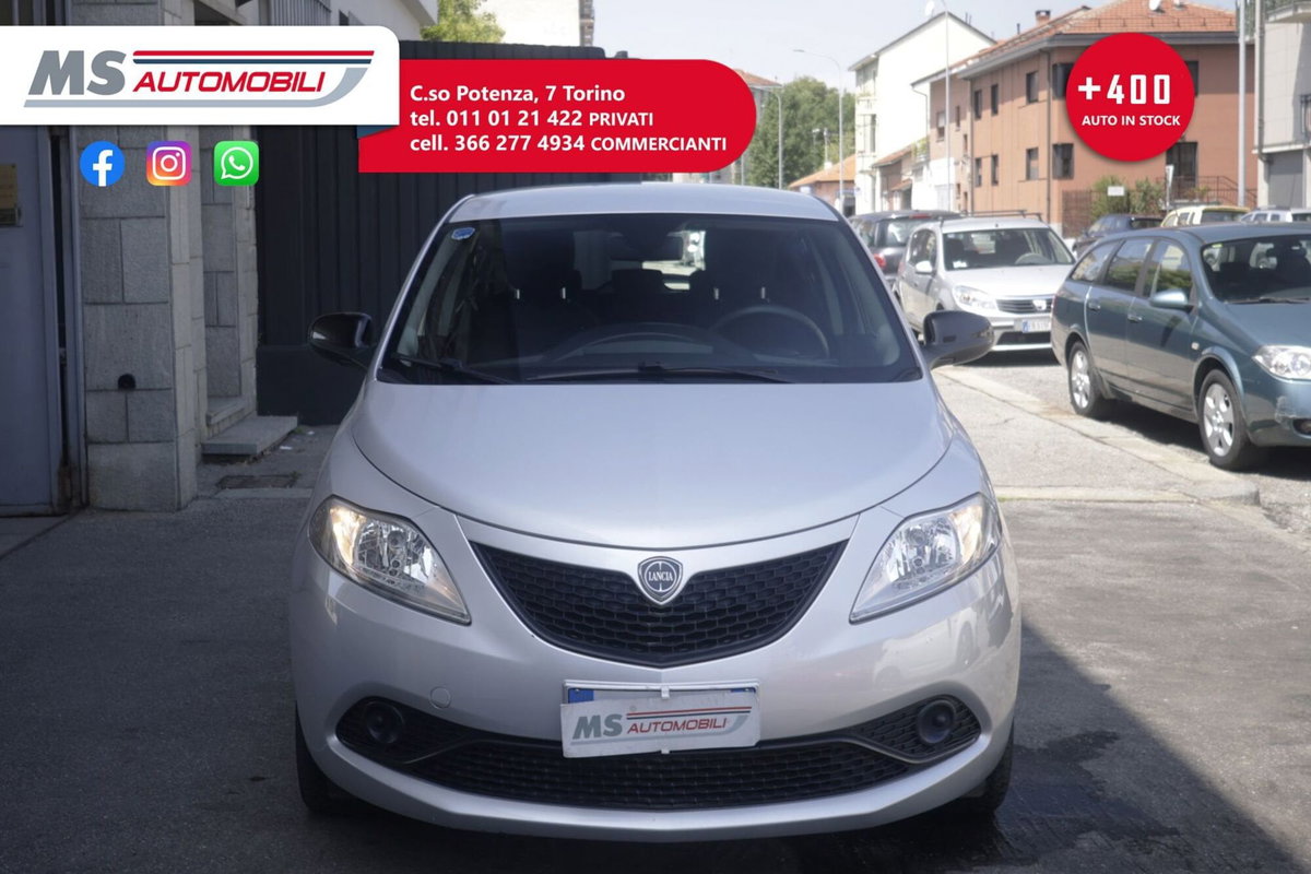 Lancia Ypsilon 1.2 69 CV 5 porte Platinum (9)