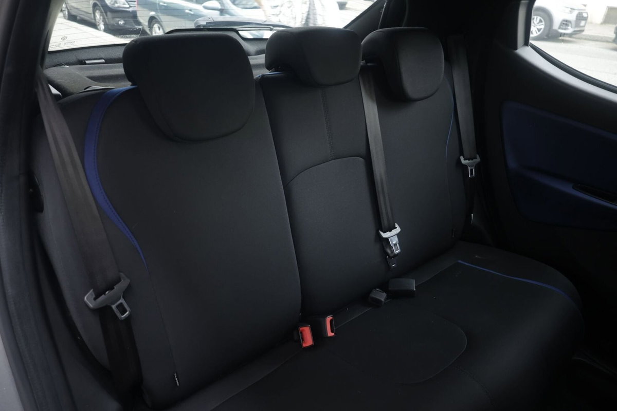 Lancia Ypsilon 1.2 69 CV 5 porte Silver (12)