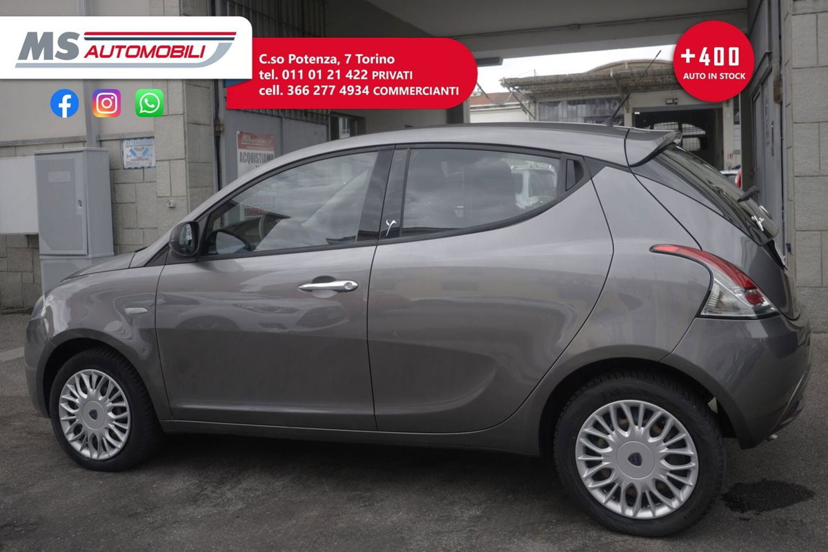 Lancia Ypsilon 1.2 69 CV 5 porte Silver (15)