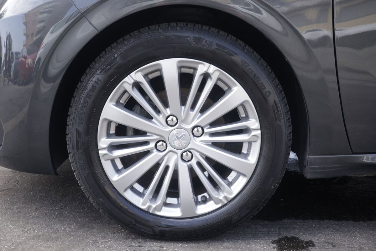 Peugeot 208 82 5p. GPL Allure (5)