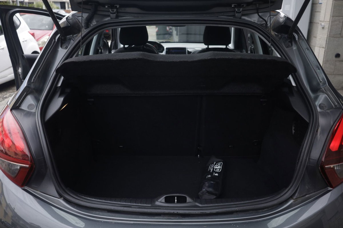 Peugeot 208 82 5 porte Allure (18)