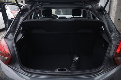 Peugeot 208 82 5 porte Allure (18)