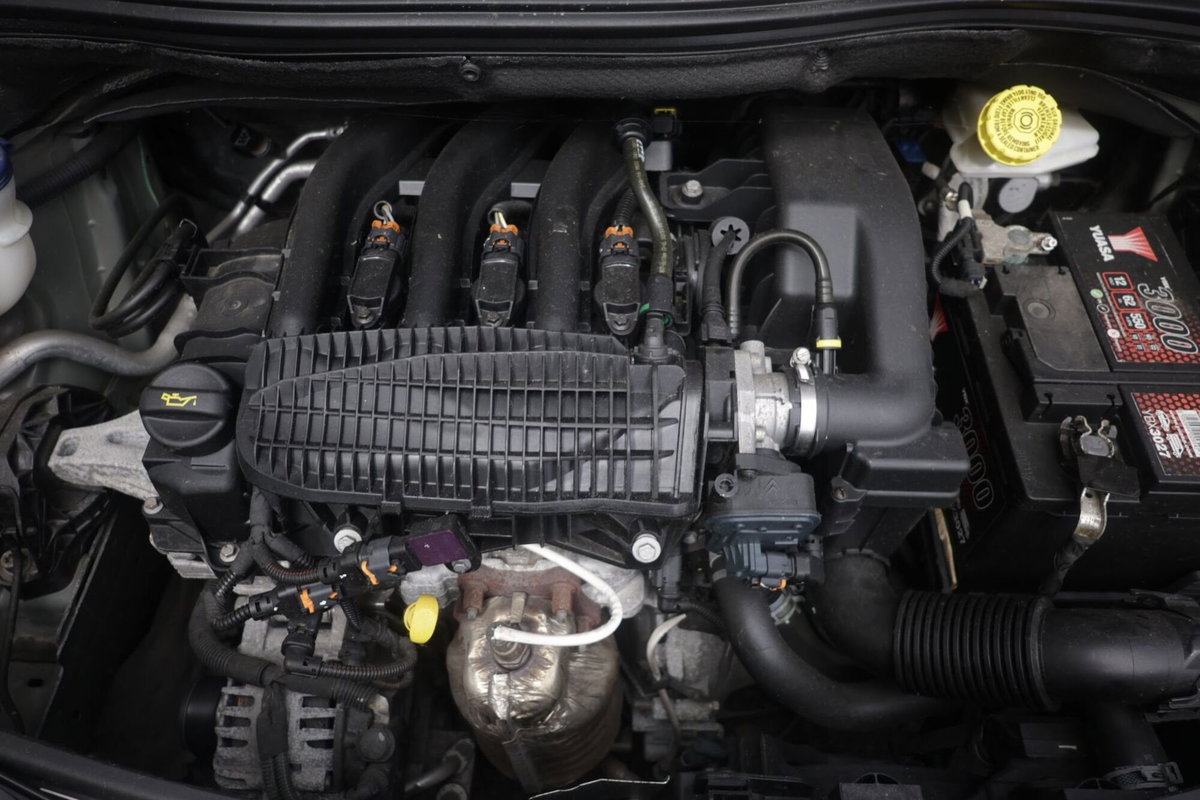 Peugeot 208 82 5 porte Allure (19)