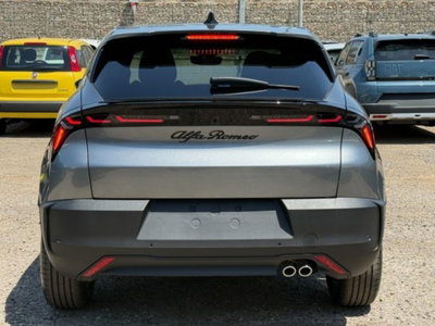 Alfa Romeo Junior 1.2 ibrida Sprint 145cv edct6 (4)