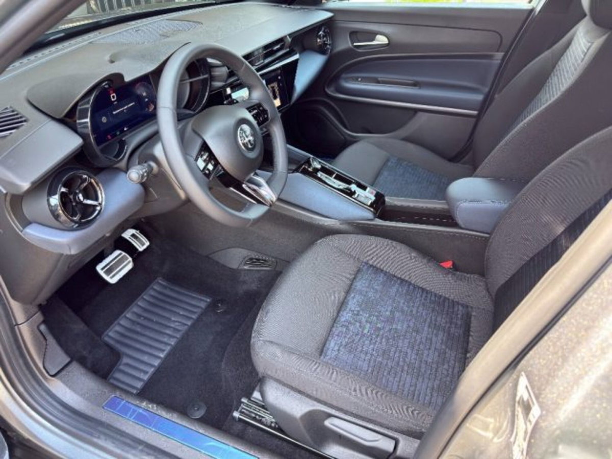 Alfa Romeo Junior 1.2 ibrida Sprint 145cv edct6 (7)