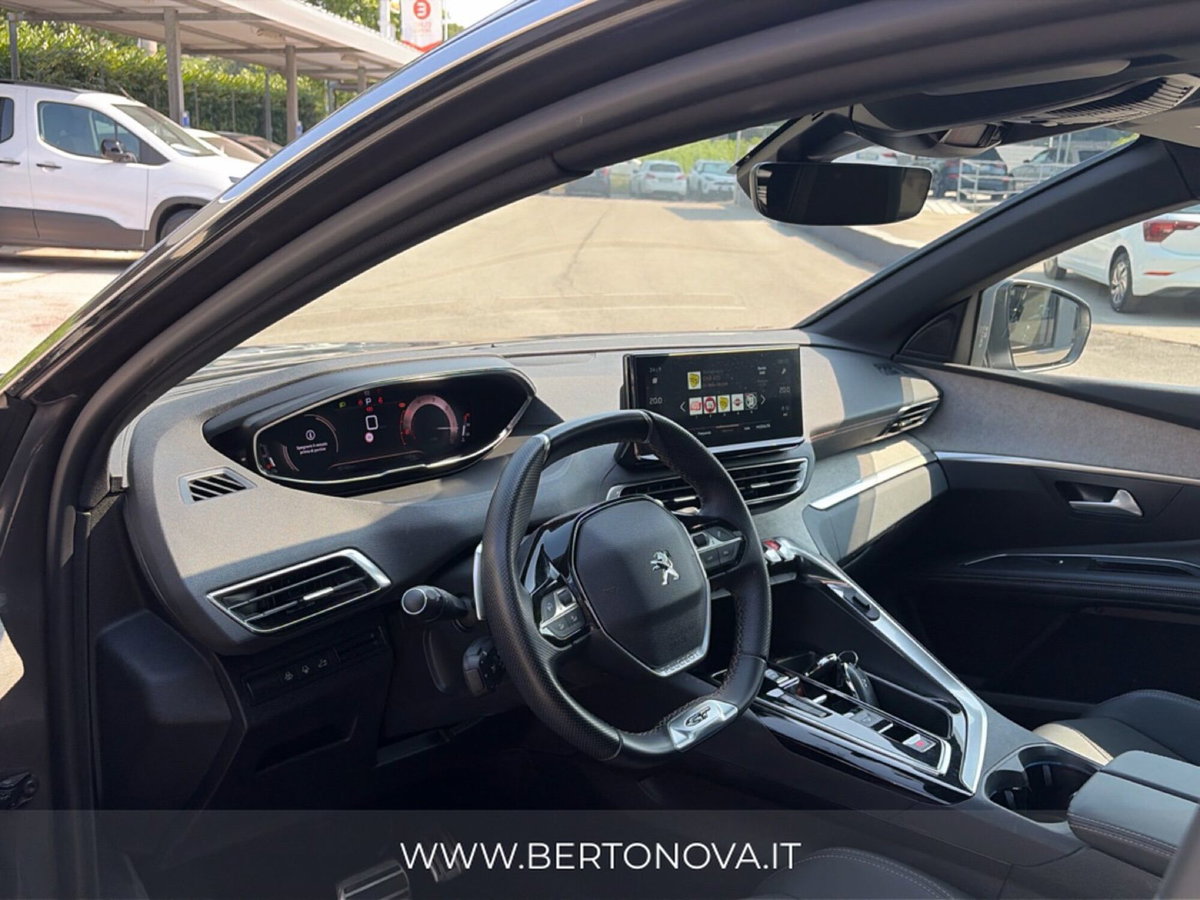 Peugeot 3008 BlueHDi 130 S&S EAT8 GT (11)