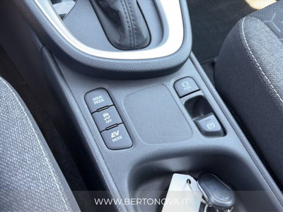 Toyota Yaris Cross Trend fwd 115cv e-cvt (18)