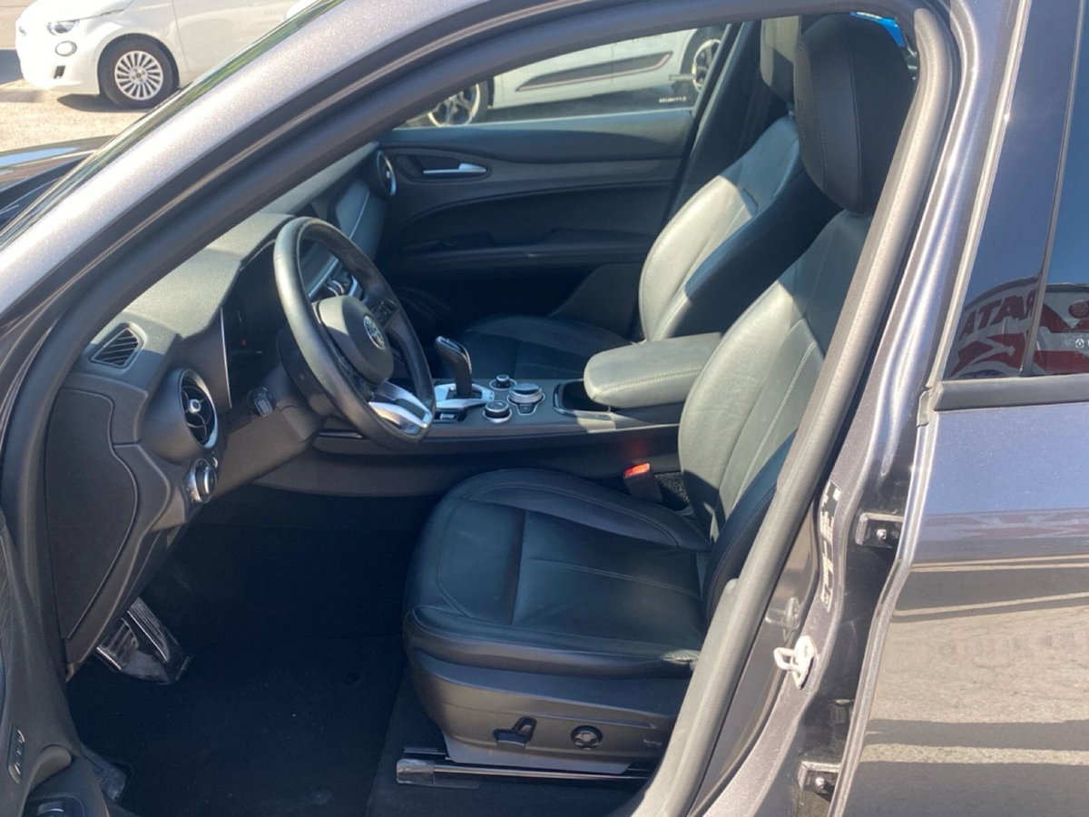 Alfa Romeo Stelvio Stelvio 2.2 Turbodiesel 160 CV AT8 RWD Sprint (17)