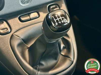 Fiat Panda 1.0 FireFly S&S Hybrid City Cross (13)