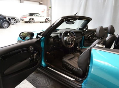 MINI Mini Cabrio 2.0 Cooper S Resolute Cabrio (2)