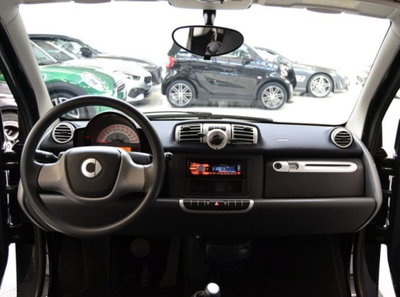 smart Fortwo 1000 52 kW MHD coupé pure (4)