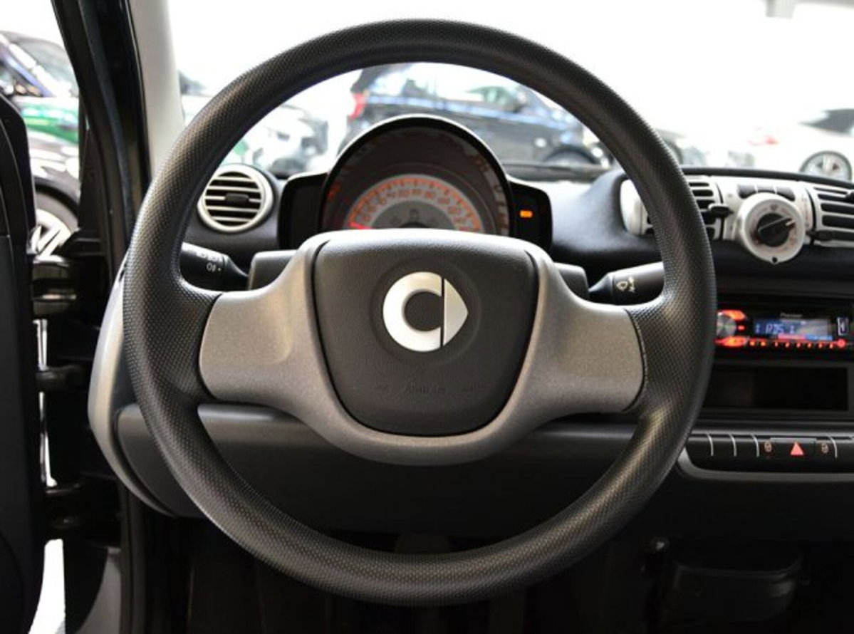 smart Fortwo 1000 52 kW MHD coupé pure (6)