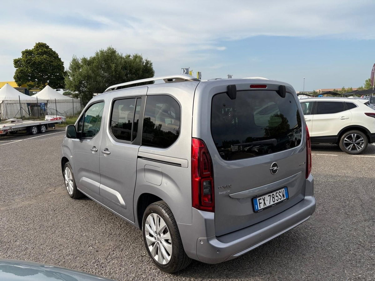 Opel Combo Life 1.5D 130 CV S&S AT8 Innovation (4)