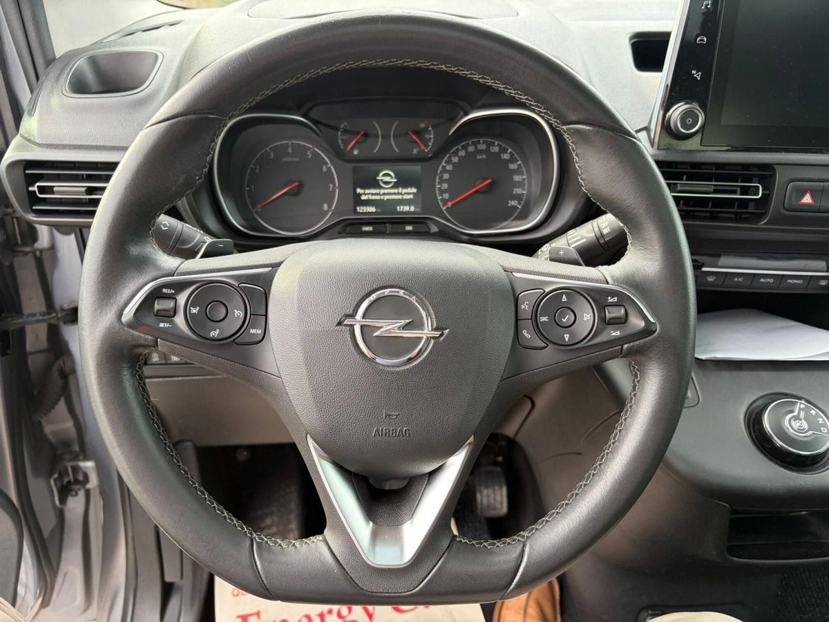 Opel Combo Life 1.5D 130 CV S&S AT8 Innovation (9)