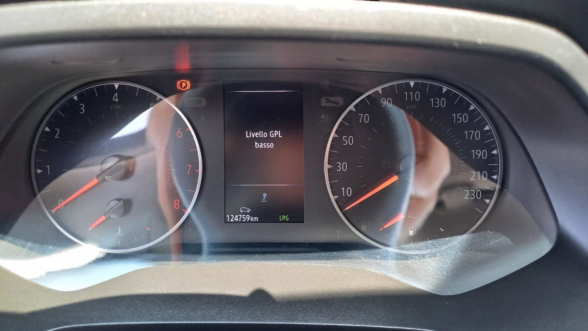Renault Captur TCe 100 CV GPL Equilibre (9)