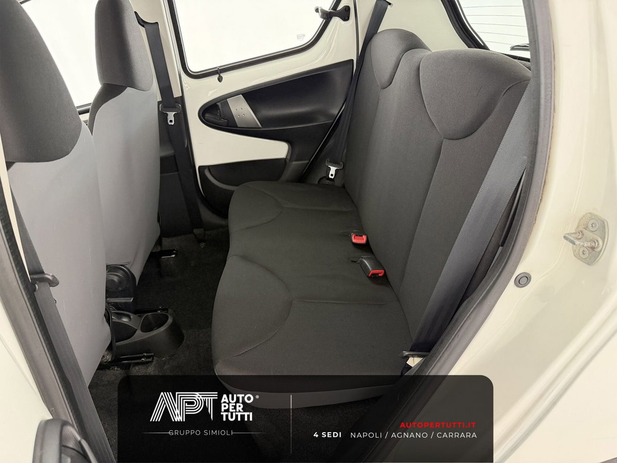 Toyota Aygo 1.0 12V VVT-i 5 porte Active Connect (17)