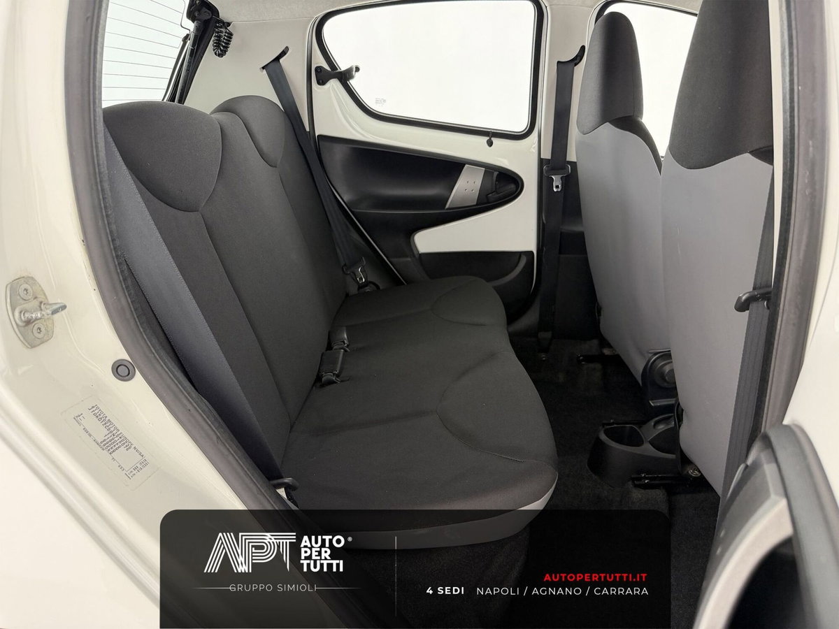 Toyota Aygo 1.0 12V VVT-i 5 porte Active Connect (18)