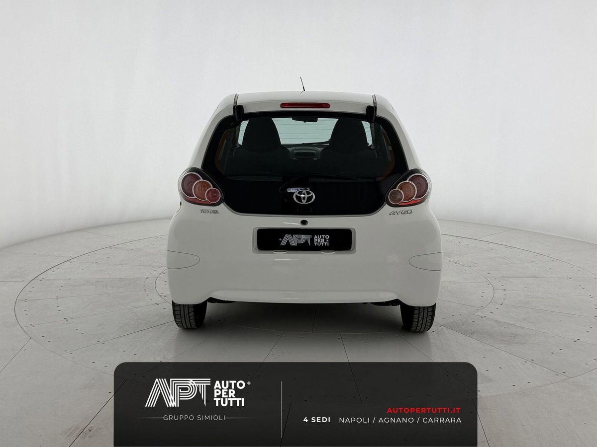 Toyota Aygo 1.0 12V VVT-i 5 porte Active Connect (4)