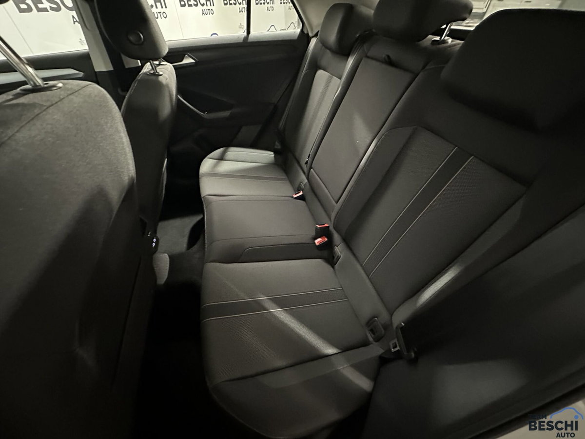 Volkswagen T-Roc 1.0 TSI Life (10)