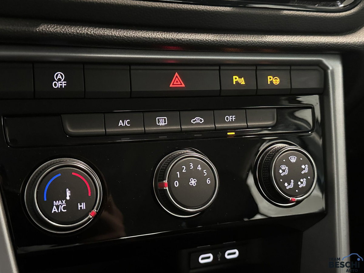 Volkswagen T-Roc 1.0 TSI Life (11)
