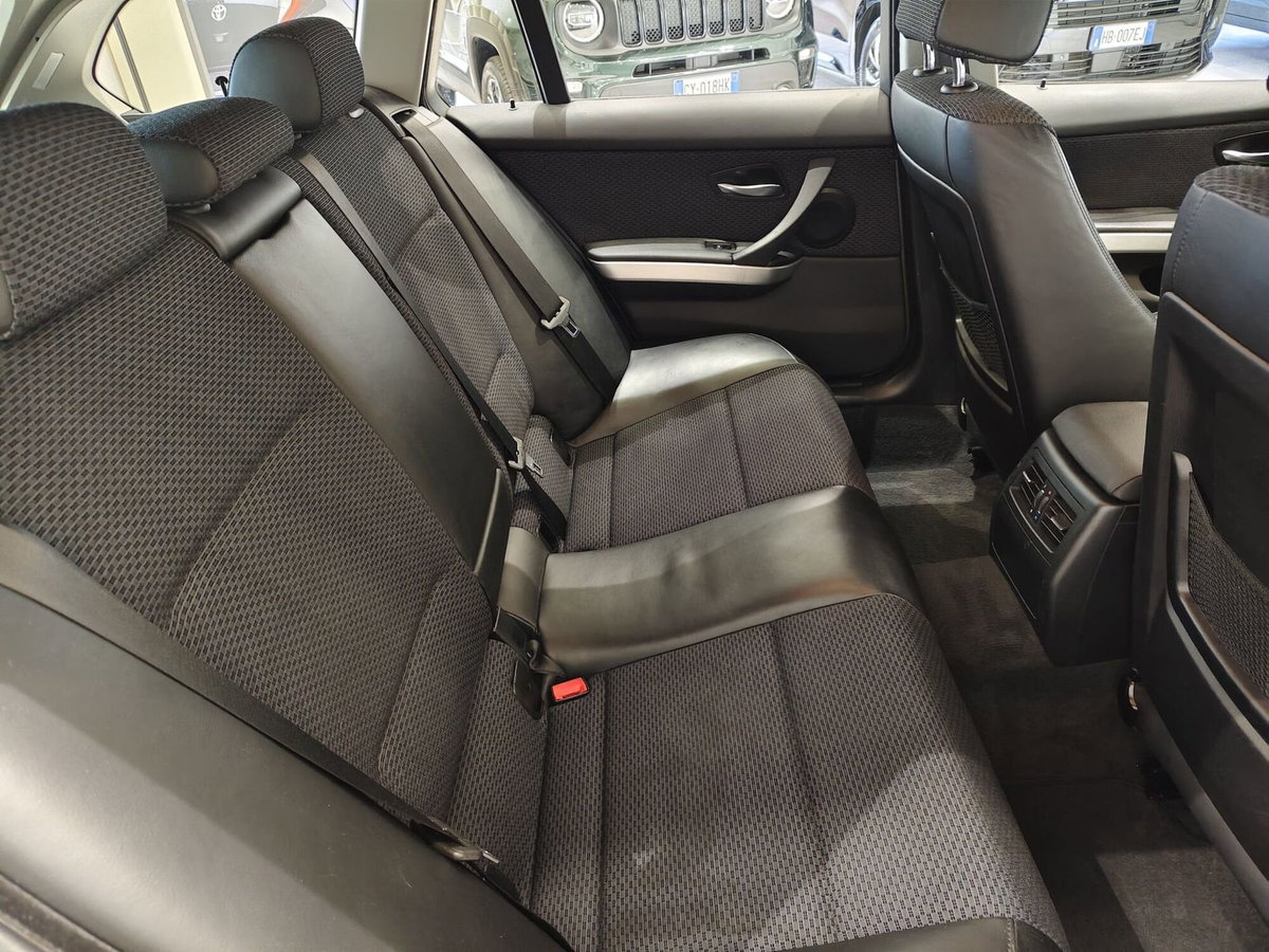 BMW Serie 3 Touring 320d cat xDrive  Attiva (19)