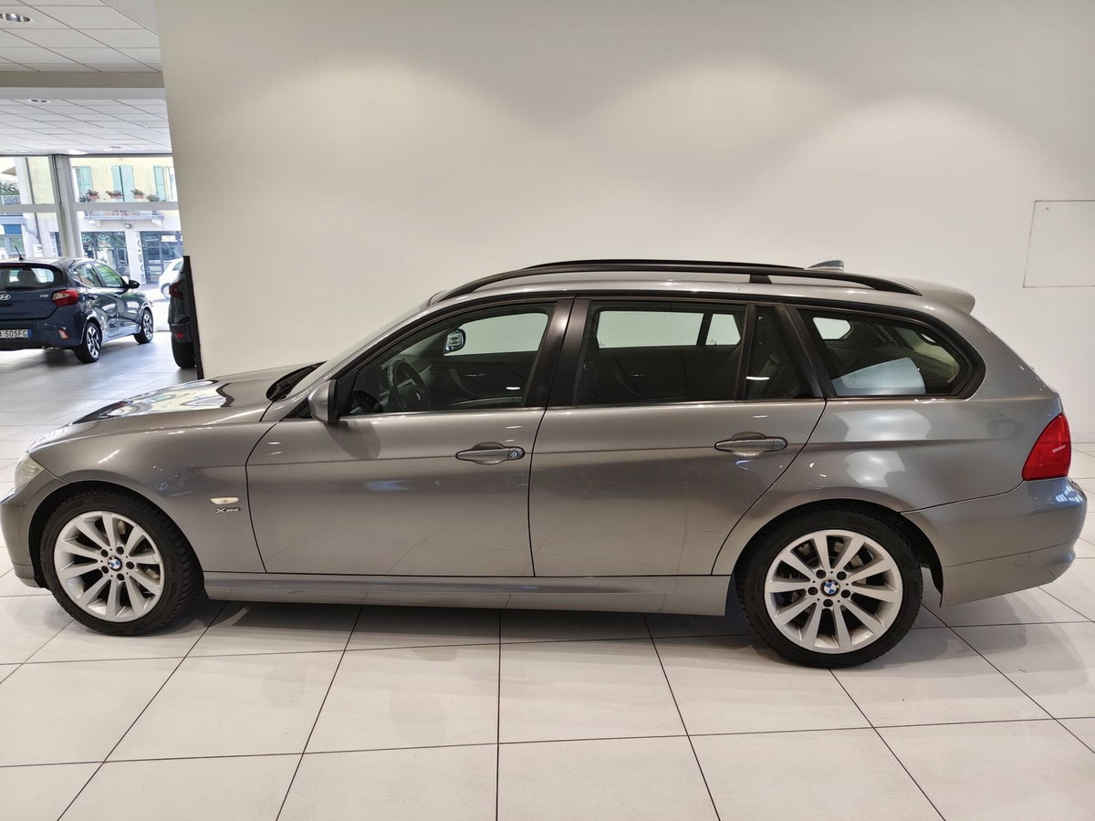 BMW Serie 3 Touring 320d cat xDrive  Attiva (9)
