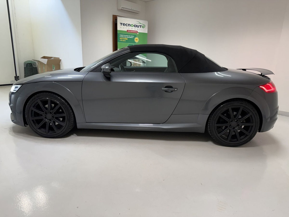 Audi TT Cabrio 2.0 TFSI (12)