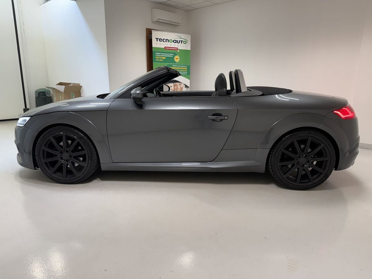 Audi TT Cabrio 2.0 TFSI (8)