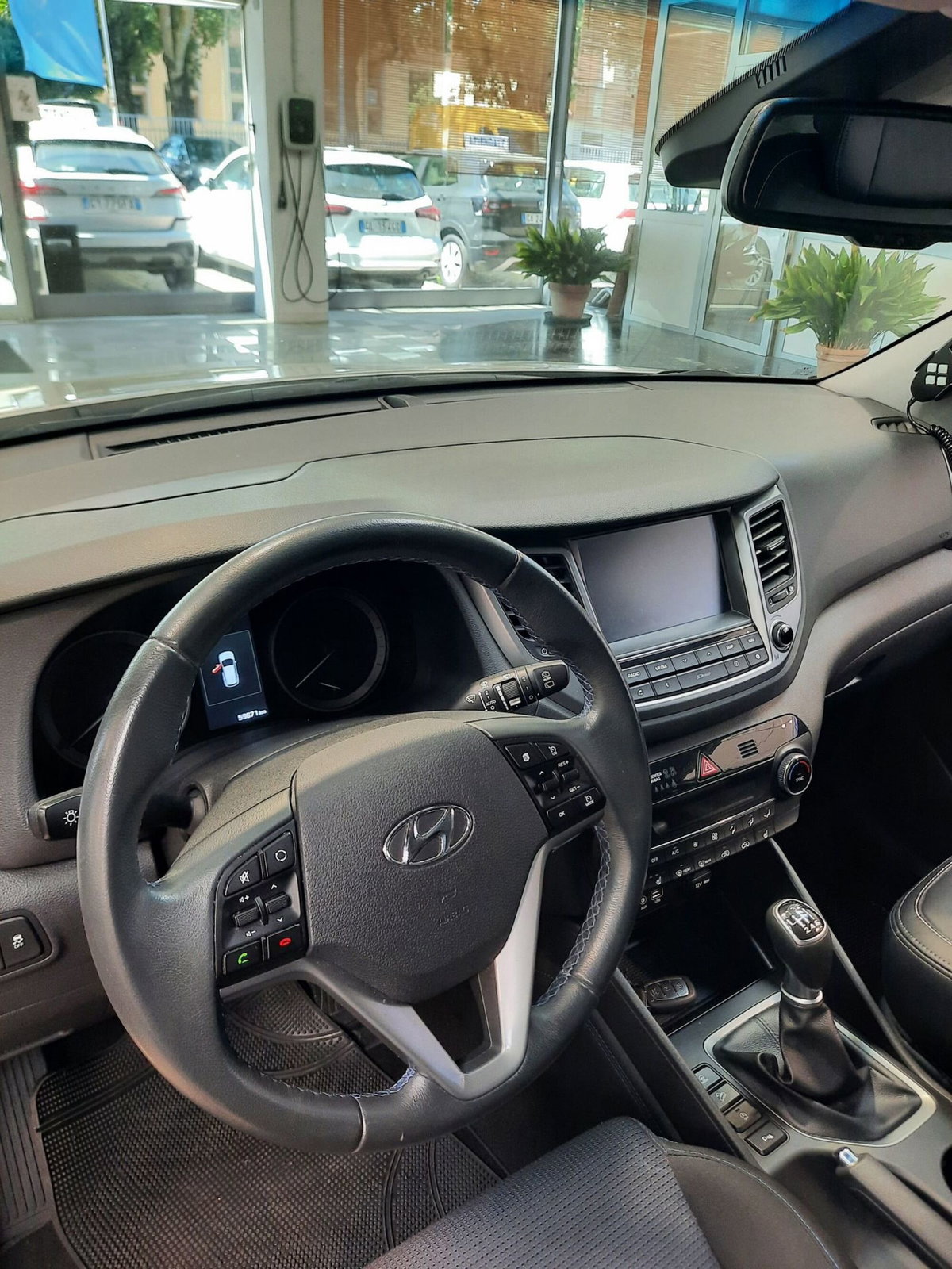 Hyundai Tucson 1.7 CRDi XPossible (12)