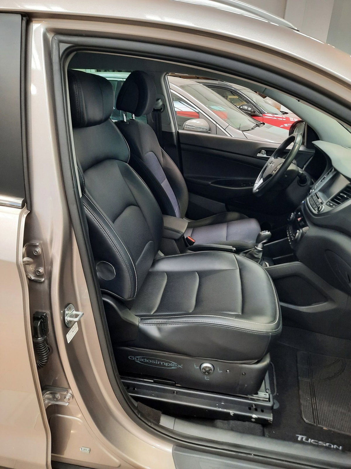 Hyundai Tucson 1.7 CRDi XPossible (13)