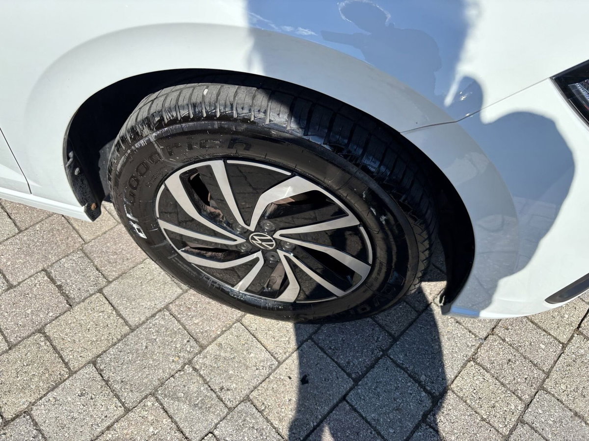 Volkswagen Polo 1.0 tsi Life 95cv dsg (17)
