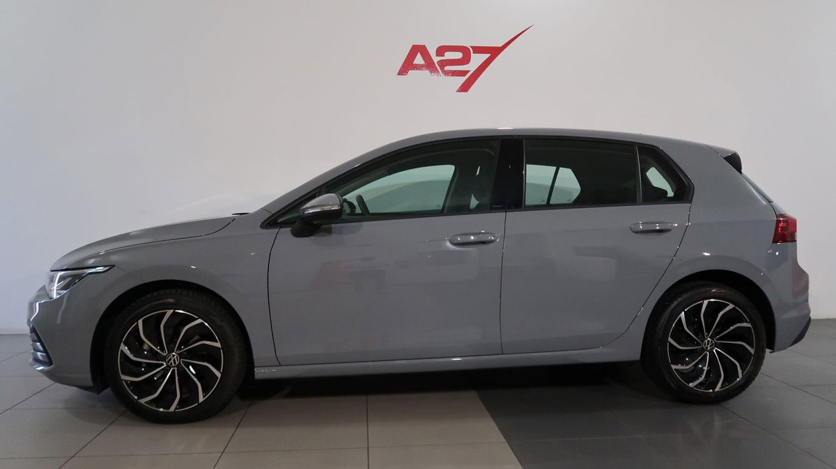 Volkswagen Golf 1.0 TSI EVO Life (3)