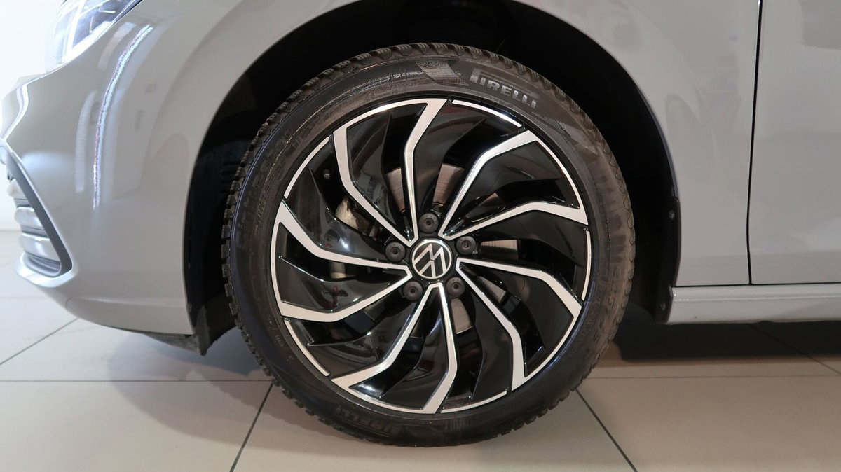 Volkswagen Golf 1.0 TSI EVO Life (9)