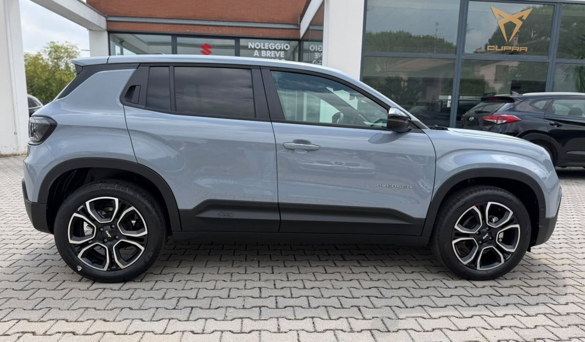 Jeep Avenger 1.2 turbo Summit fwd 100cv (4)