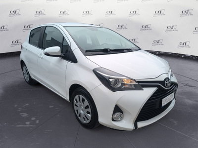 Toyota Yaris 1.3 3 porte Active (4)