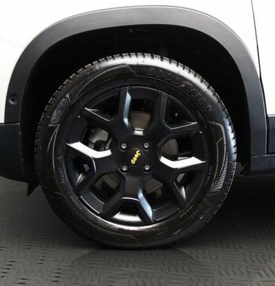 Jeep Avenger 1.2 turbo e-hybrid mhev The North Face 4xe 145cv edct6 (3)