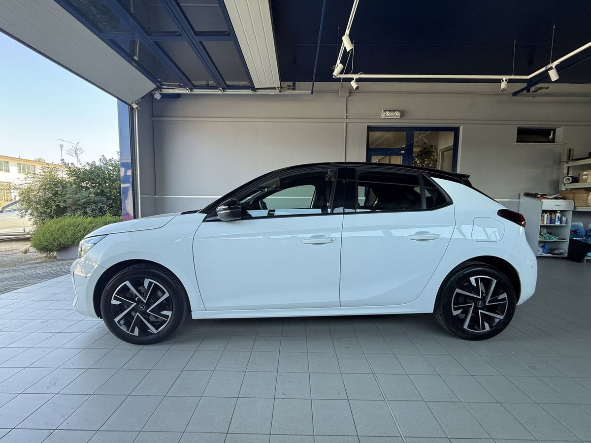 Opel Corsa 1.2 100 CV GS Line (2)